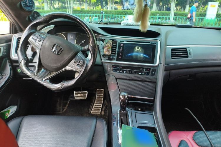 Used Honda Spirior 2015 2.4L Prestige Edition Center Console