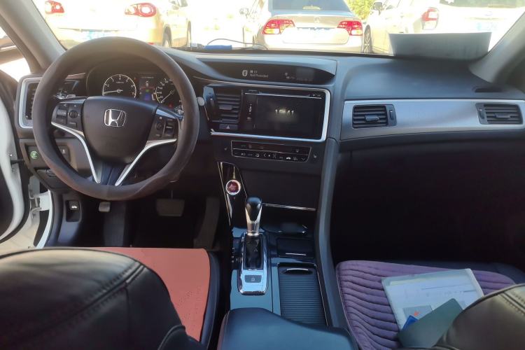 Used Honda Spirior 2015 2.4L Prestige Edition Center Console