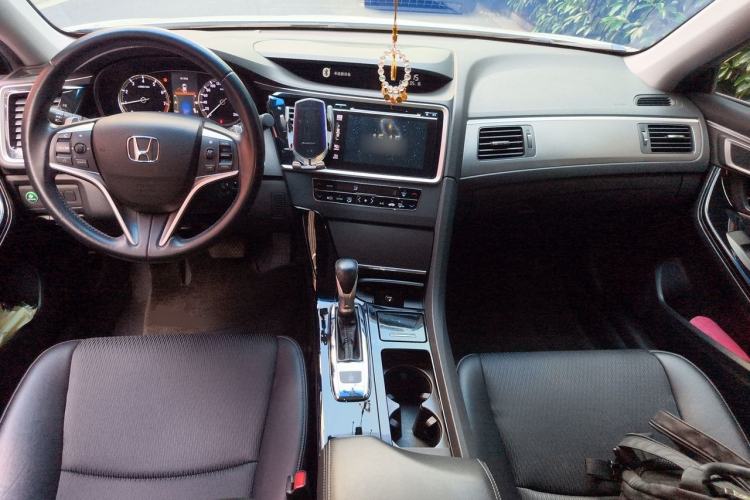 Used Honda Spirior 2015 2.0L Prestige Edition Center Console