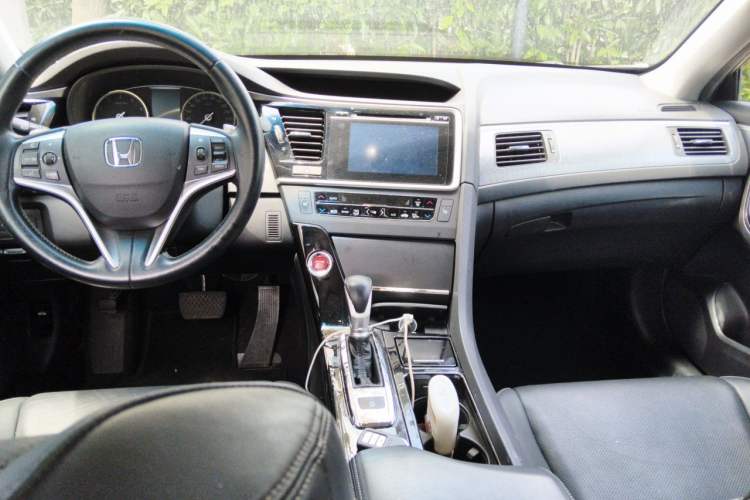 Used Honda Spirior 2015 2.4L Prestige Edition Center Console