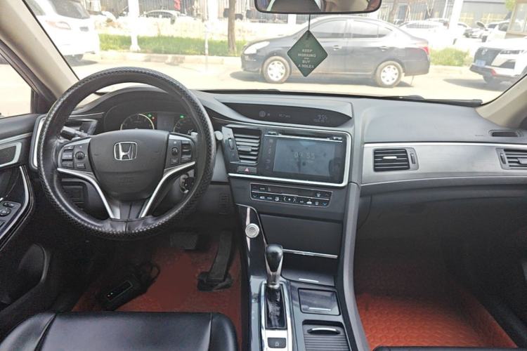 Used Honda Spirior 2015 2.0L Luxury Edition Center Console
