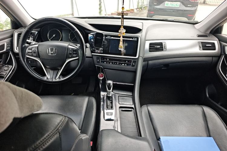 Used Honda Spirior 2015 2.4L Prestige Edition Center Console