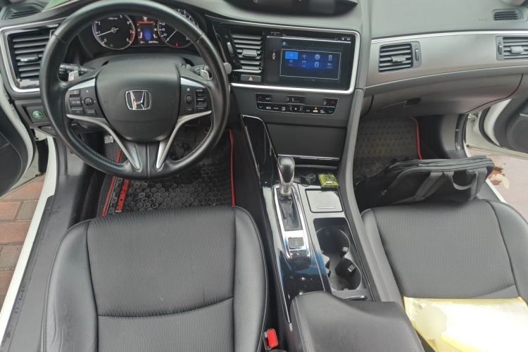 Used Honda Spirior 2015 2.0L Prestige Edition Center Console