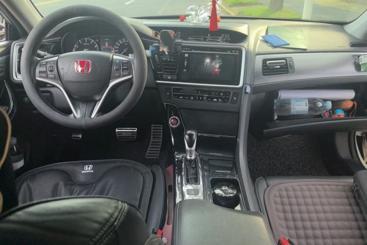 Used Honda Spirior 2015 2.4L Prestige Edition Center Console