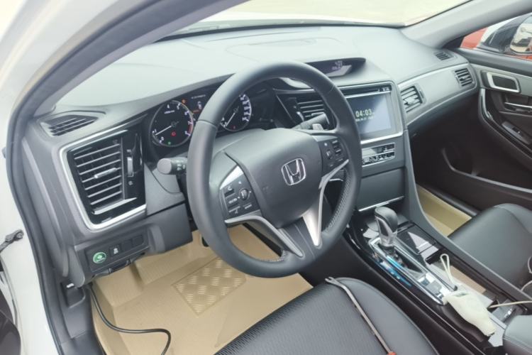 Used Honda Spirior 2015 2.0L Prestige Edition Center Console