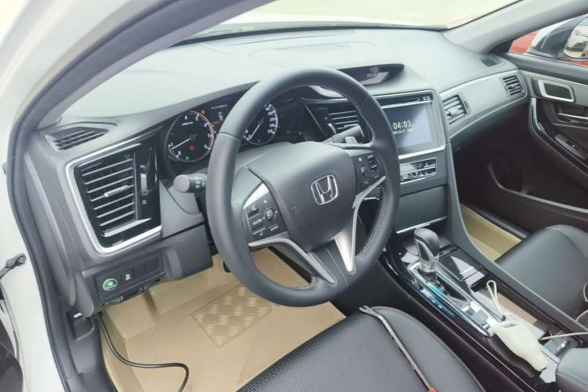 Used Honda Spirior 2015 2.0L Prestige Edition Center Console