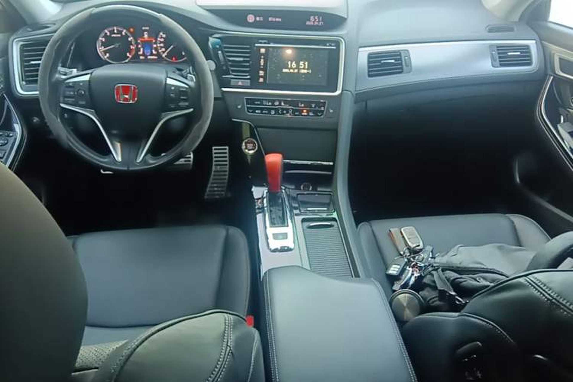 Used Honda Spirior 2015 2.4L Prestige Edition Center Console