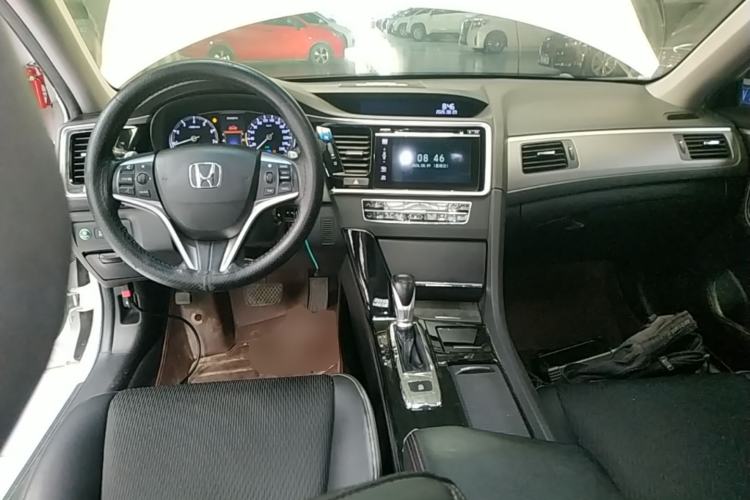 Used Honda Spirior 2015 2.0L Prestige Edition Center Console