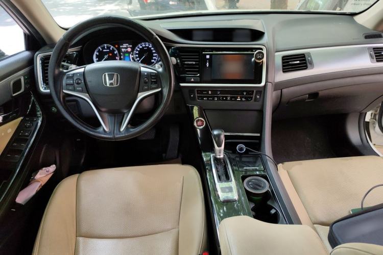 Used Honda Spirior 2015 2.4L Prestige Edition Center Console