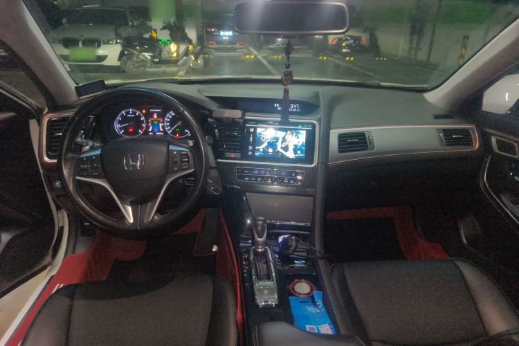Used Honda Spirior 2015 2.0L Prestige Edition Center Console