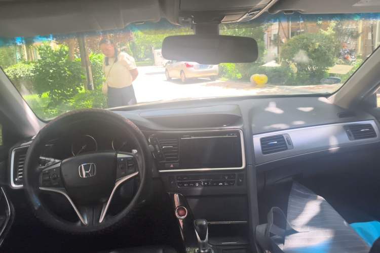 Used Honda Spirior 2015 2.4L Prestige Edition Center Console
