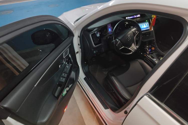 Used Honda Spirior 2015 2.0L Prestige Edition Driver Seat