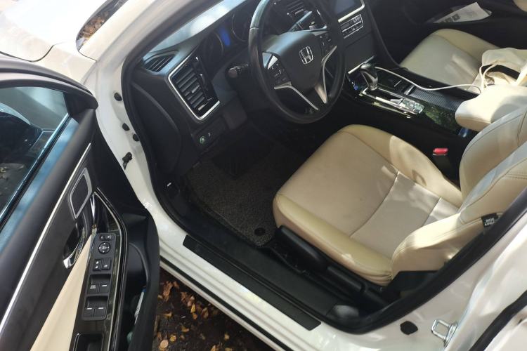 Used Honda Spirior 2015 2.0L Luxury Edition Driver Seat