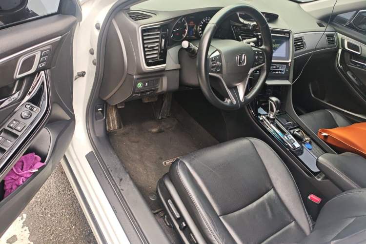 Used Honda Spirior 2015 2.0L Collector's Edition Driver Seat