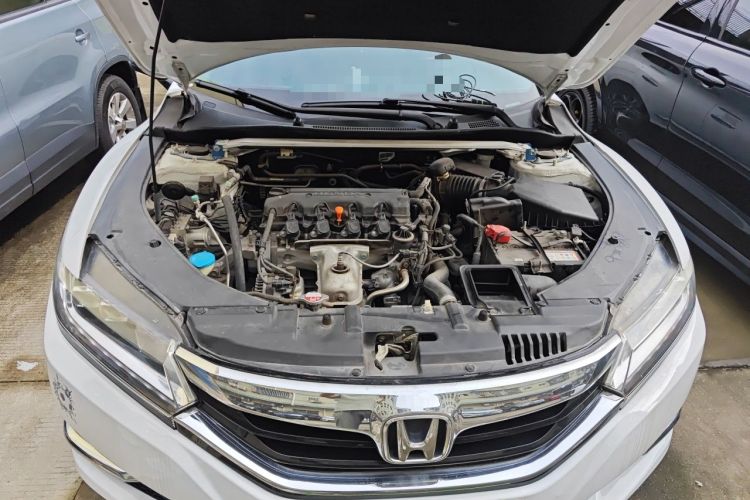Used Honda Spirior 2015 2.0L Prestige Edition Engine Bay