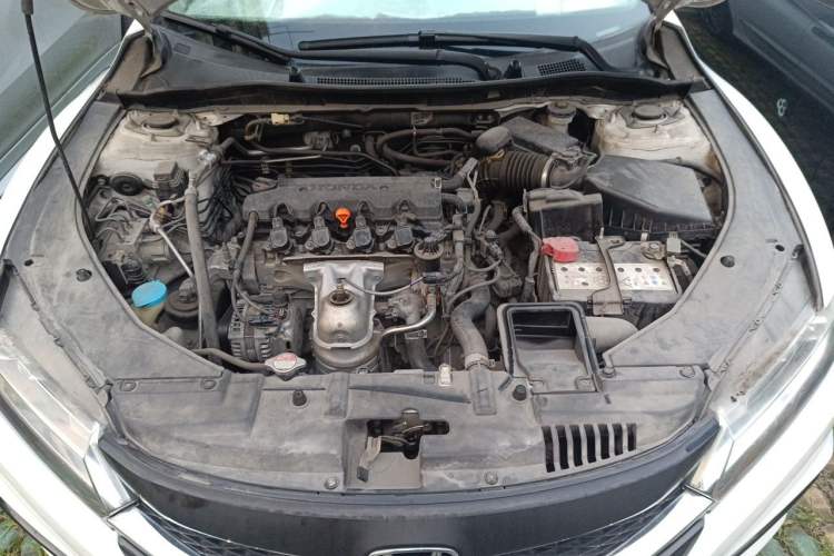 Used Honda Spirior 2015 2.0L Prestige Edition Engine Bay