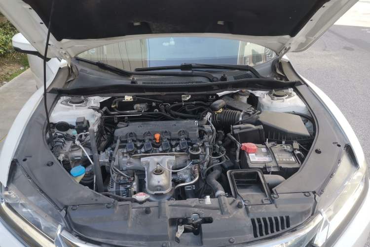 Used Honda Spirior 2015 2.0L Prestige Edition Engine Bay