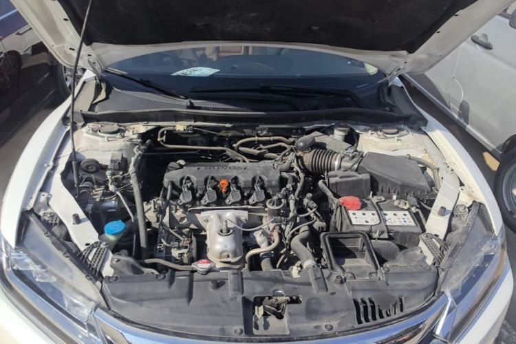 Used Honda Spirior 2015 2.0L Luxury Edition Engine Bay