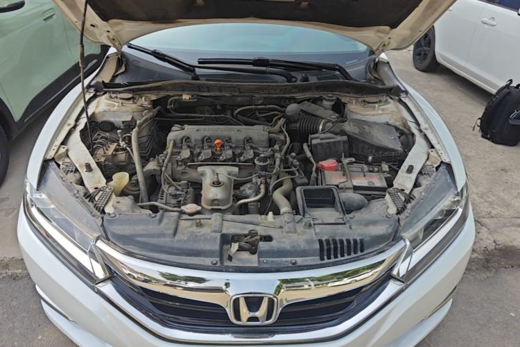 Used Honda Spirior 2015 2.0L Luxury Edition Engine Bay