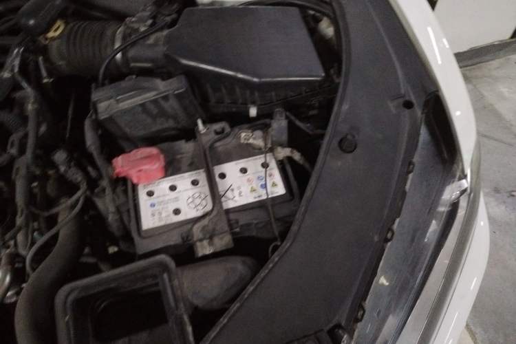 Used Honda Spirior 2015 2.0L Collector's Edition Engine Bay Left