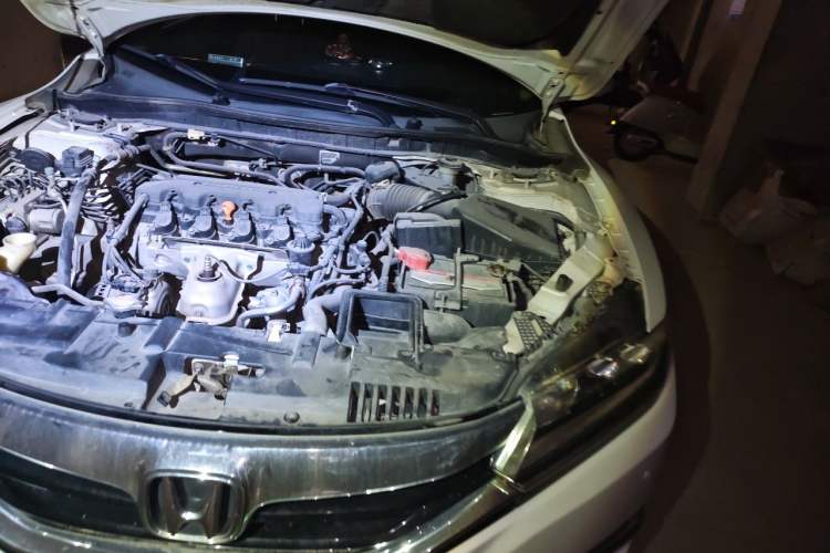 Used Honda Spirior 2015 2.0L Luxury Edition Engine Bay Left