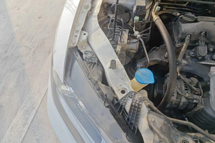 Used Honda Spirior 2015 2.0L Luxury Edition Engine Bay Right