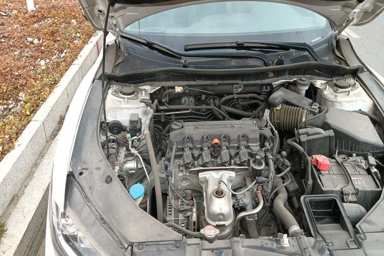 Used Honda Spirior 2015 2.0L Prestige Edition Engine Bay Right