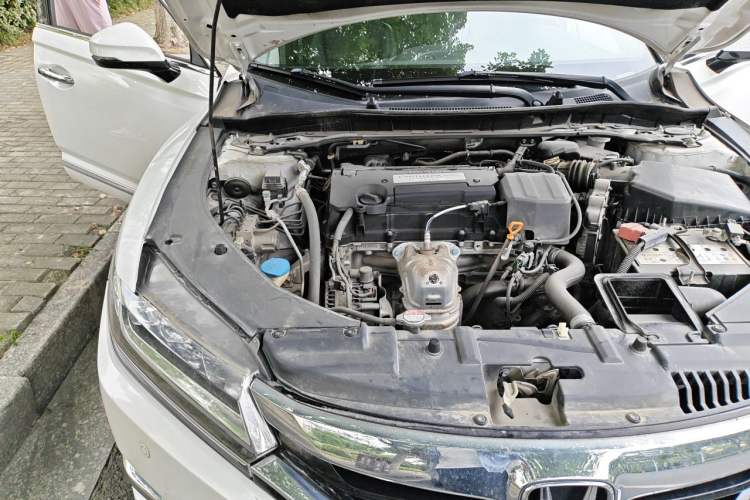 Used Honda Spirior 2015 2.4L Prestige Edition Engine Bay Right