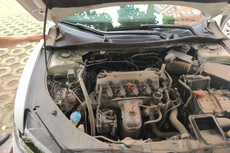 Used Honda Spirior 2015 2.0L Prestige Edition Engine Bay Right