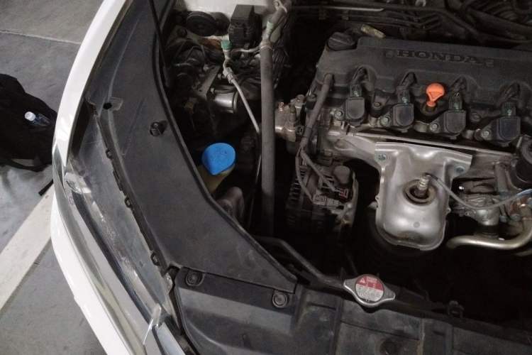 Used Honda Spirior 2015 2.0L Collector's Edition Engine Bay Right