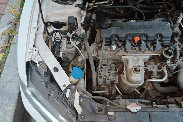 Used Honda Spirior 2015 2.0L Luxury Edition Engine Bay Right