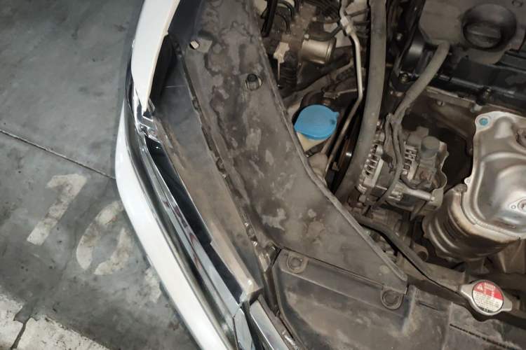 Used Honda Spirior 2015 2.4L Prestige Edition Engine Bay Right