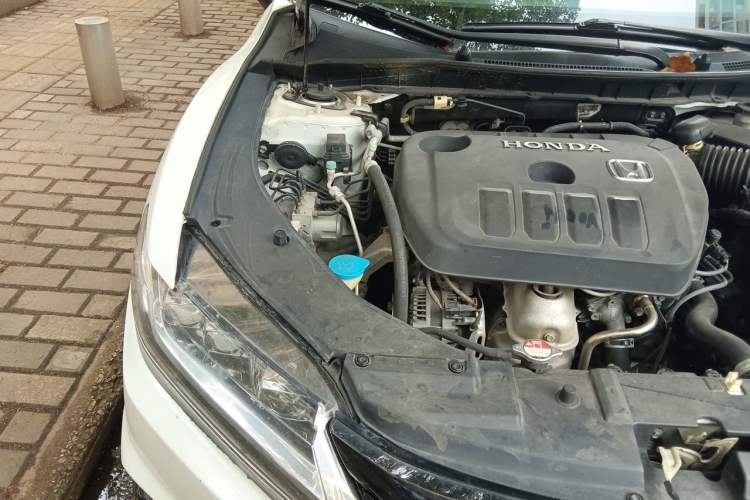 Used Honda Spirior 2015 2.0L Collector's Edition Engine Bay Right