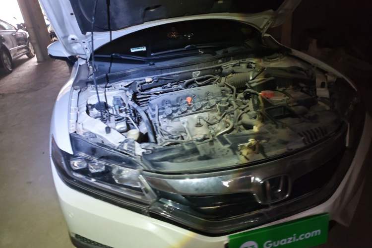 Used Honda Spirior 2015 2.0L Luxury Edition Engine Bay Right