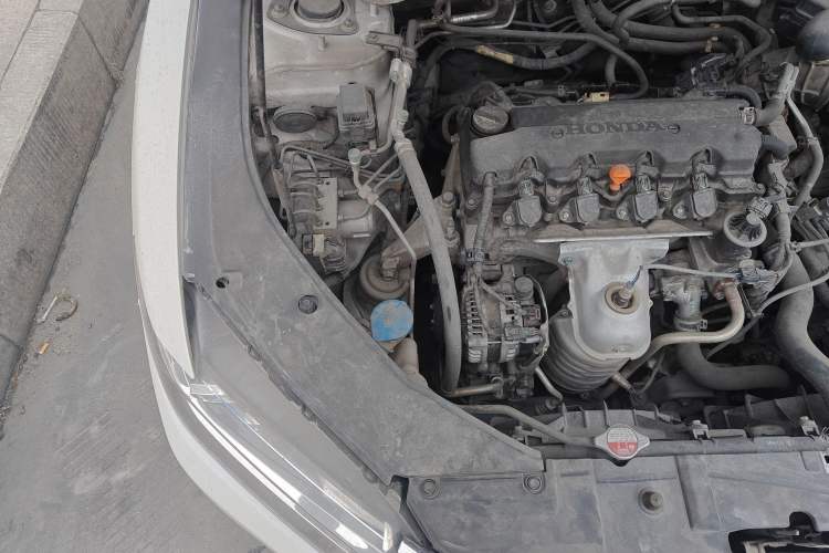 Used Honda Spirior 2015 2.0L Collector's Edition Engine Bay Right