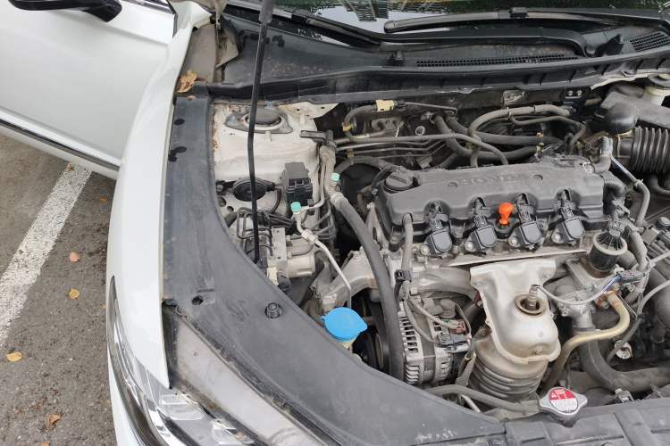 Used Honda Spirior 2015 2.0L Collector's Edition Engine Bay Right