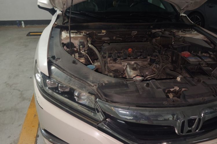 Used Honda Spirior 2015 2.0L Collector's Edition Engine Bay Right
