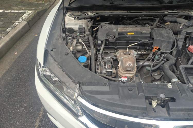 Used Honda Spirior 2015 2.4L Prestige Edition Engine Bay Right