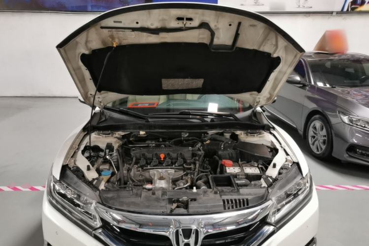 Used Honda Spirior 2015 2.0L Luxury Edition Engine Bay