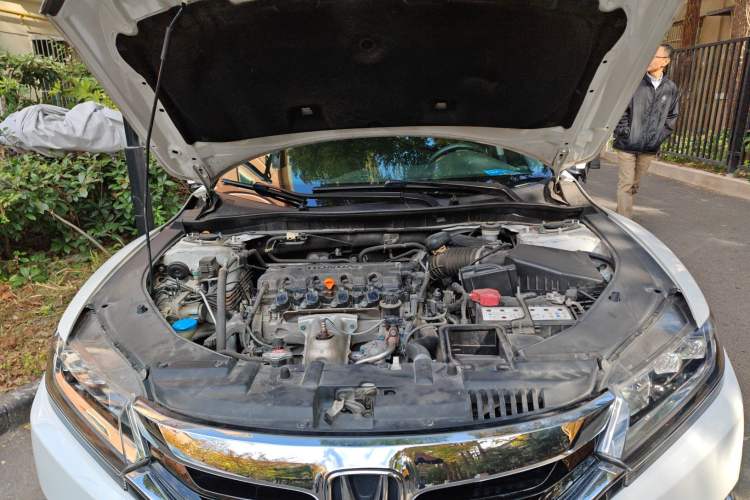 Used Honda Spirior 2015 2.0L Prestige Edition Engine Bay