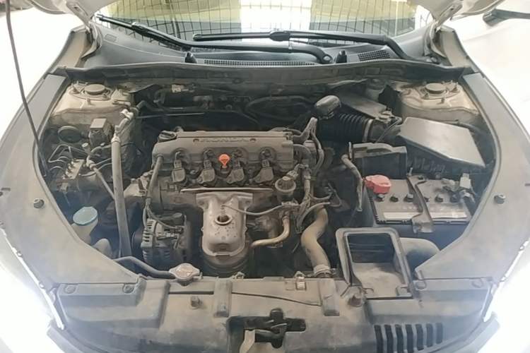 Used Honda Spirior 2015 2.0L Prestige Edition Engine Bay