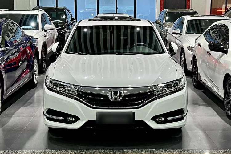 Used Honda Spirior 2015 2.0L Prestige Edition Exterior 1