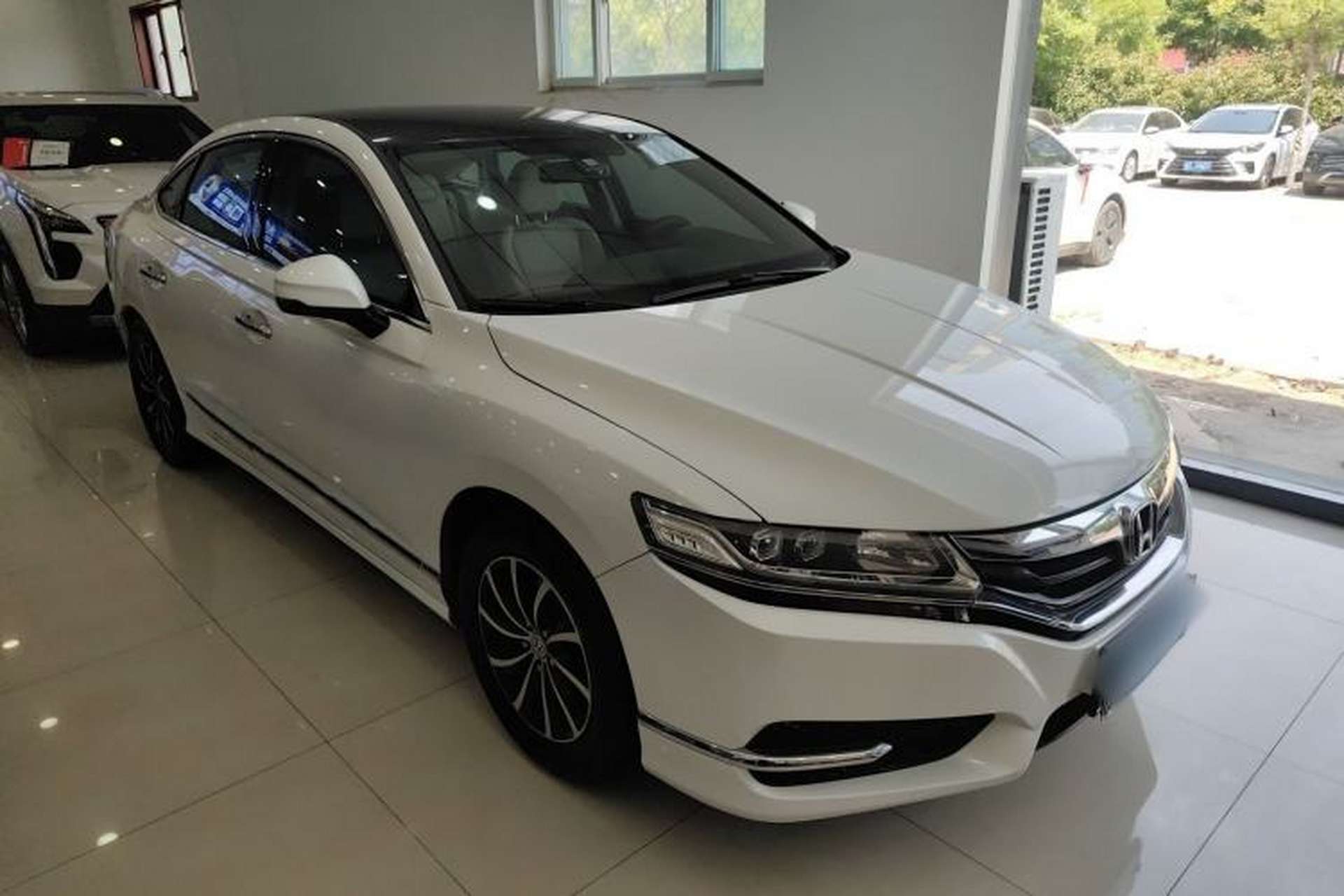 Used Honda Spirior 2015 2.0L Luxury Edition Exterior 2