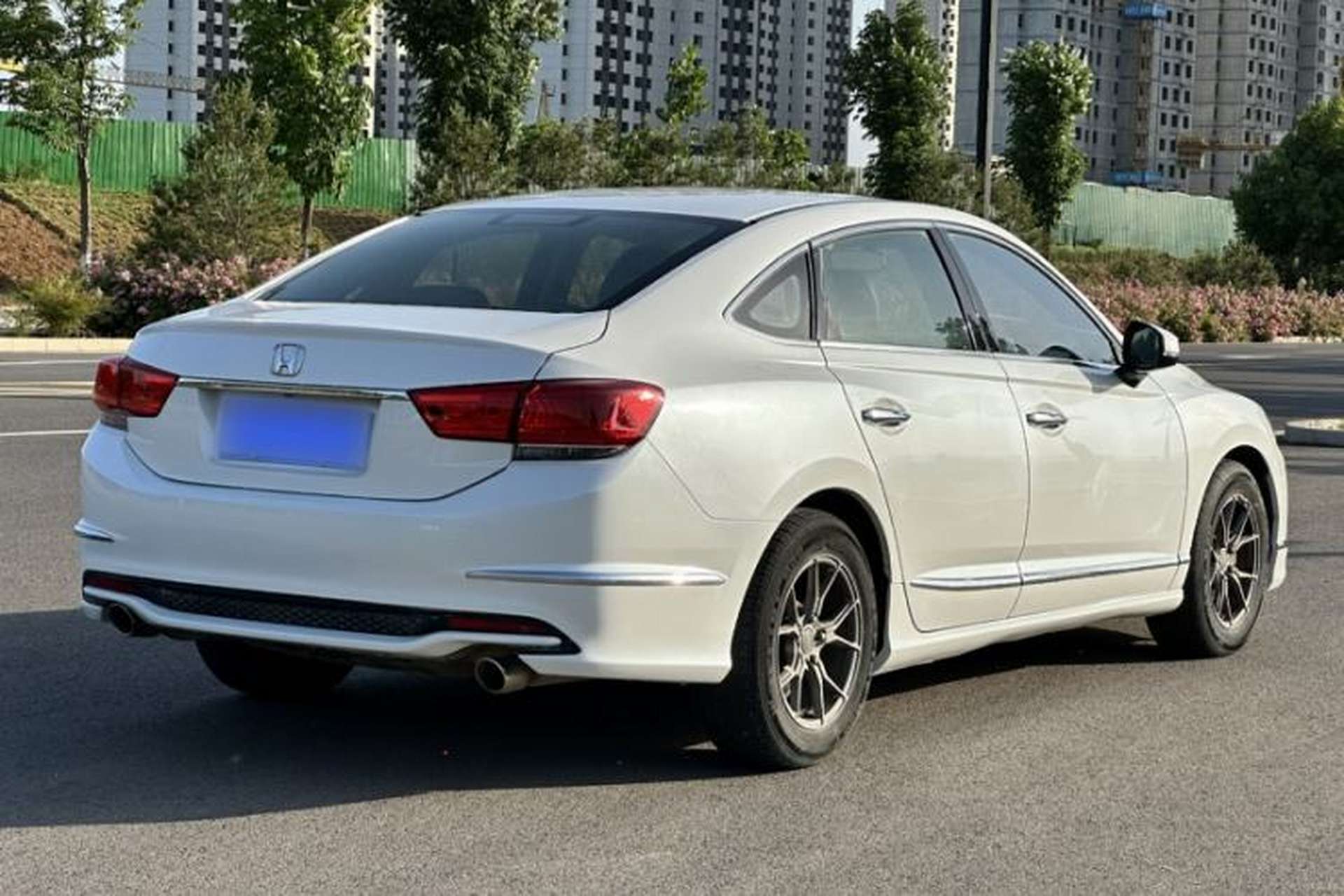 Used Honda Spirior 2015 2.0L Luxury Edition Exterior 3