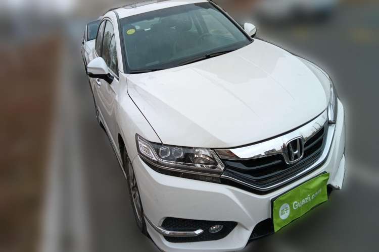Used Honda Spirior 2015 2.0L Prestige Edition Front Right 45 Deg