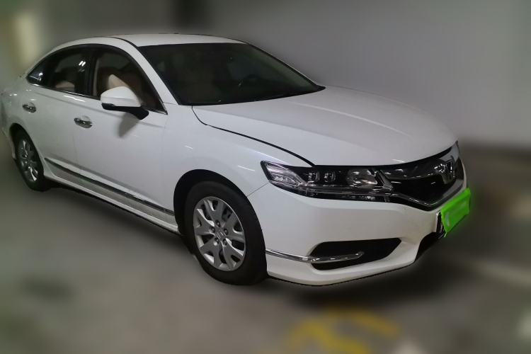 Used Honda Spirior 2015 2.0L Luxury Edition Front Right 45 Deg