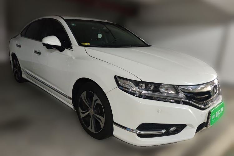 Used Honda Spirior 2015 2.4L Prestige Edition Front Right 45 Deg