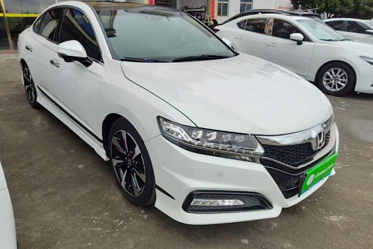 Used Honda Spirior 2015 2.4L Si Front Right 45 Deg