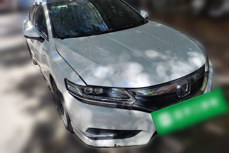 Used Honda Spirior 2015 2.0L Luxury Edition Front Right 45 Deg