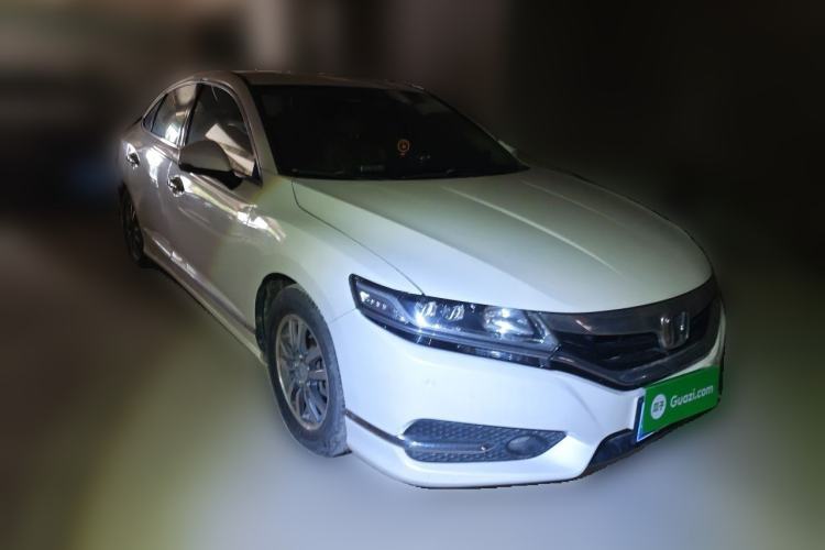 Used Honda Spirior 2015 2.0L Luxury Edition Front Right 45 Deg